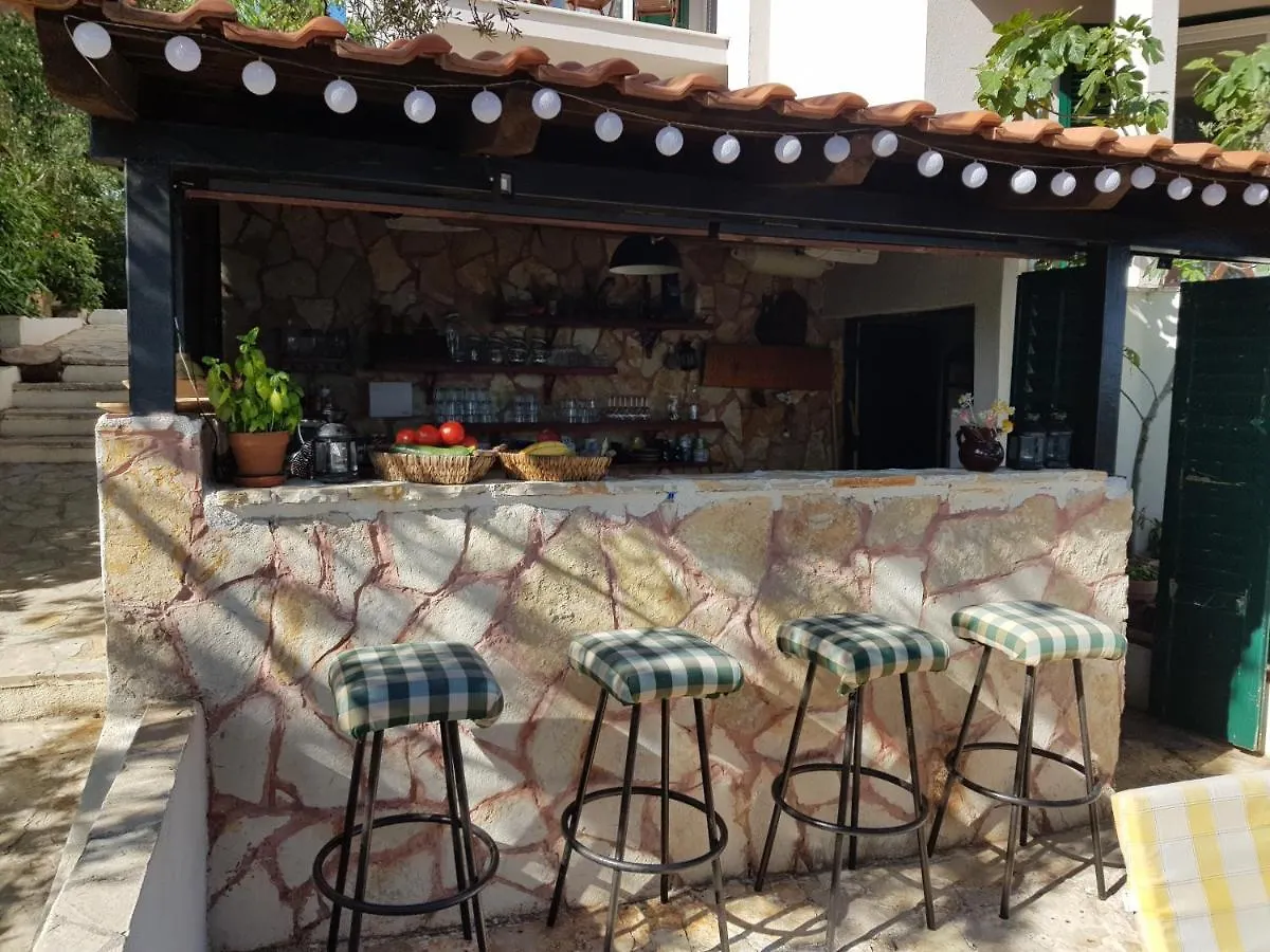 Luxury Villa - By The Sea, Summer Kitchen, Hot Tub, Sup, Boat, 5 Rooms, Wifi, Parking - Trogir Okrug Gornji