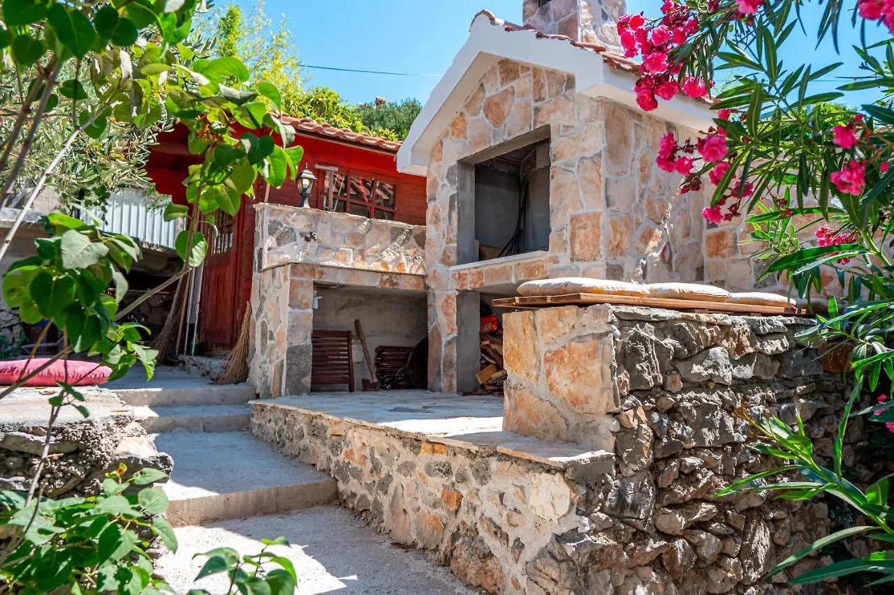 Luxury Villa - By The Sea, Summer Kitchen, Hot Tub, Sup, Boat, 5 Rooms, Wifi, Parking - Trogir Okrug Gornji