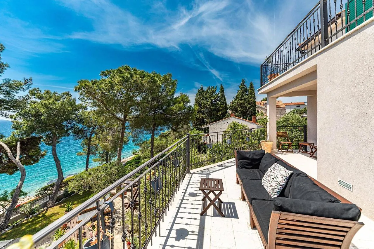 Luxury Villa - By The Sea, Summer Kitchen, Hot Tub, Sup, Boat, 5 Rooms, Wifi, Parking - Trogir Okrug Gornji