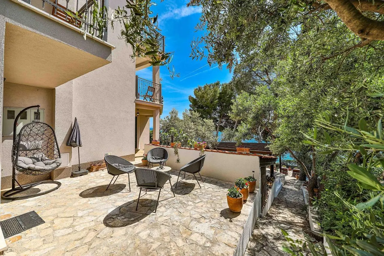 Luxury Villa - By The Sea, Summer Kitchen, Hot Tub, Sup, Boat, 5 Rooms, Wifi, Parking - Trogir Okrug Gornji
