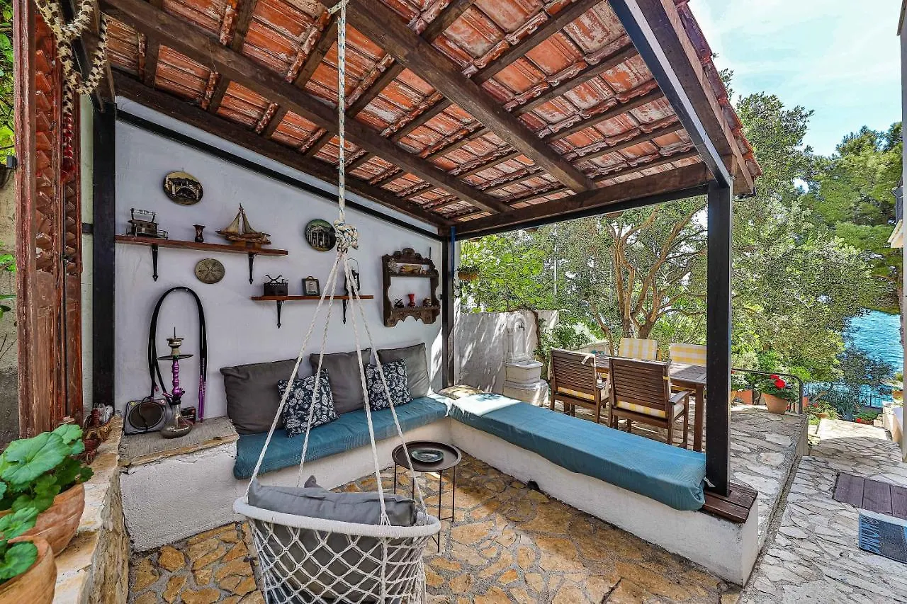 Luxury Villa - By The Sea, Summer Kitchen, Hot Tub, Sup, Boat, 5 Rooms, Wifi, Parking - Trogir Okrug Gornji