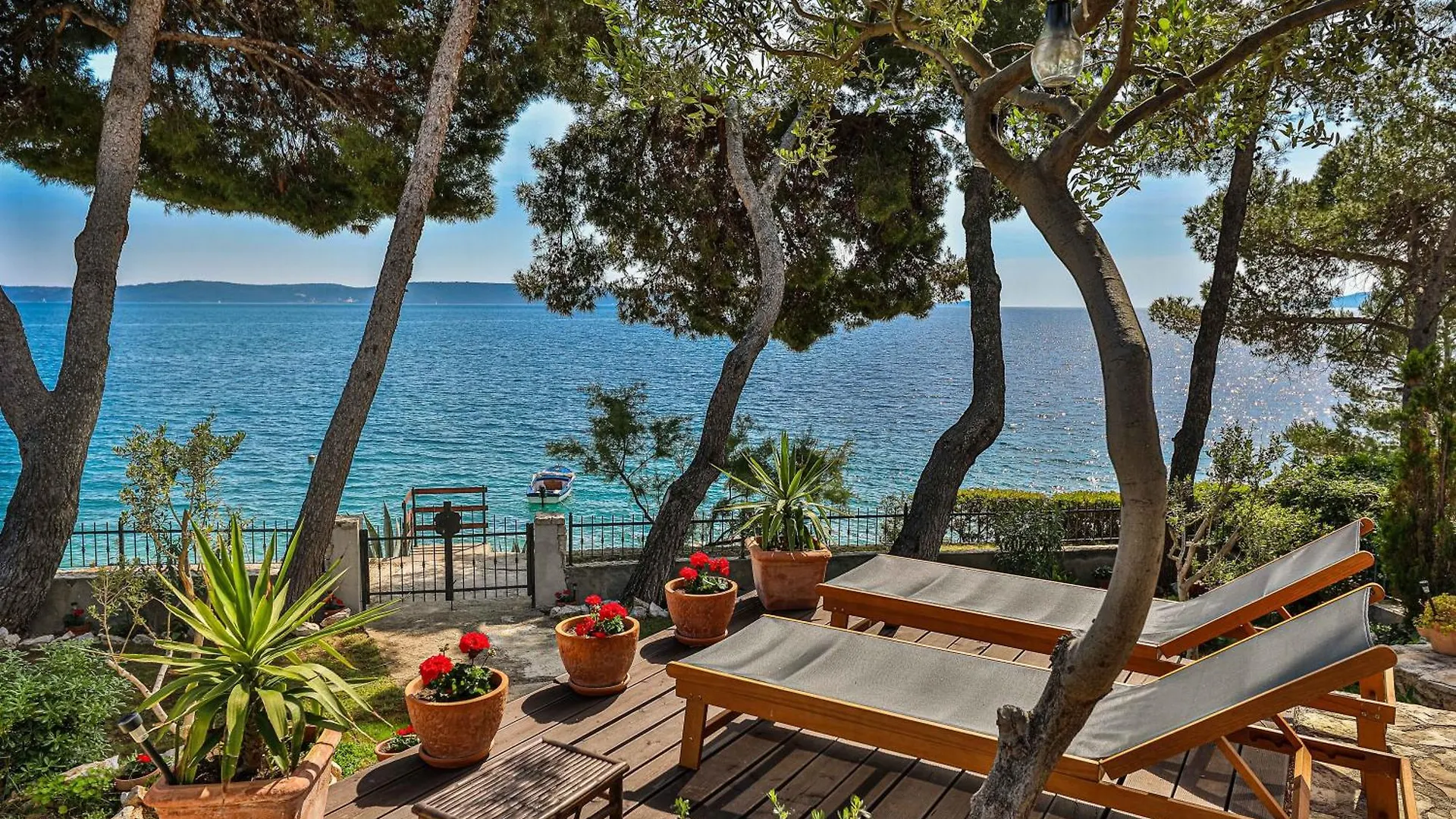 Luxury Villa - By The Sea, Summer Kitchen, Hot Tub, Sup, Boat, 5 Rooms, Wifi, Parking - Trogir Okrug Gornji Croatia