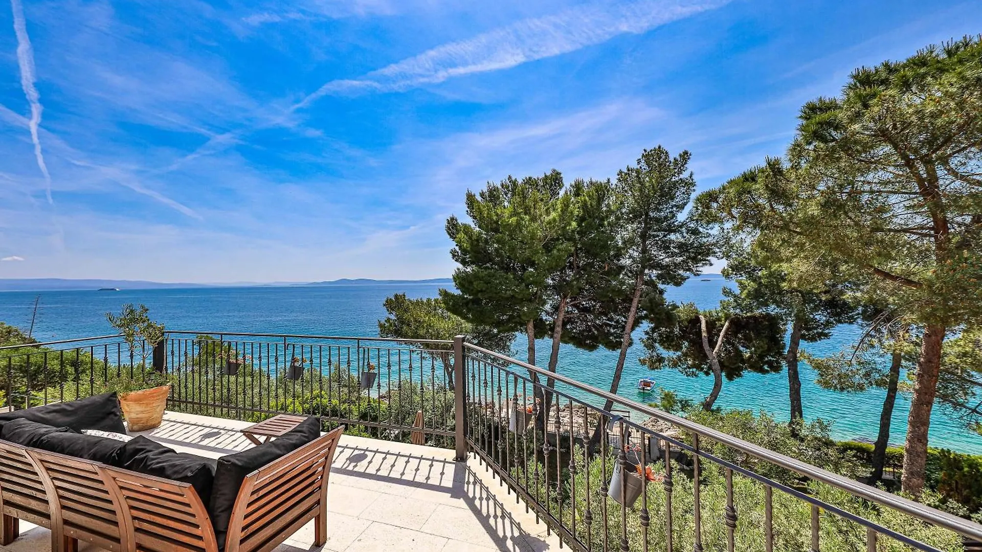 Luxury Villa - By The Sea, Summer Kitchen, Hot Tub, Sup, Boat, 5 Rooms, Wifi, Parking - Trogir Okrug Gornji